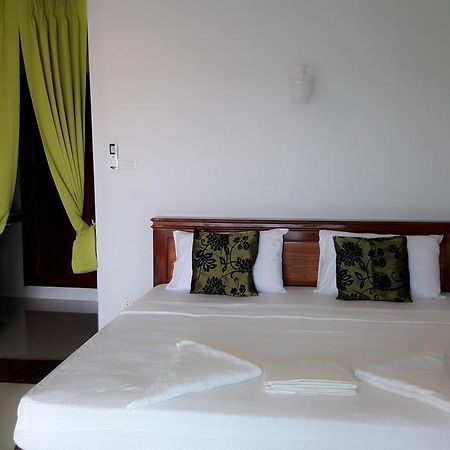 Silver Beach Bungalow Haad Yao Exterior photo