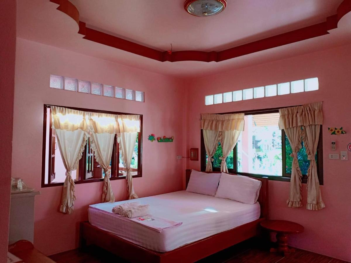 Silver Beach Bungalow Haad Yao Exterior photo