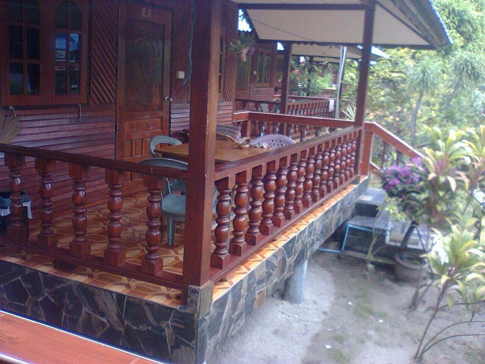 Silver Beach Bungalow Haad Yao Exterior photo