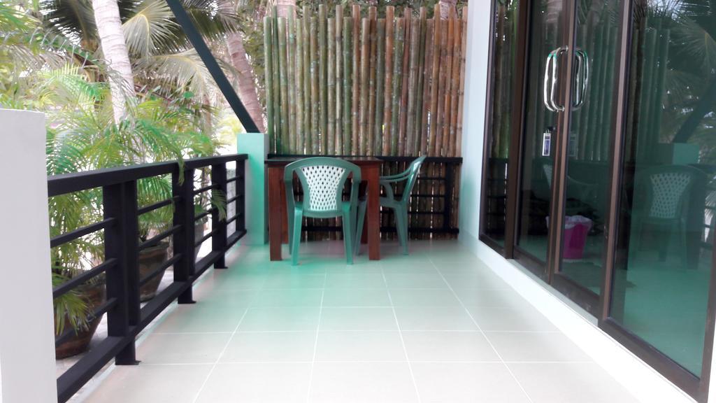 Silver Beach Bungalow Haad Yao Exterior photo
