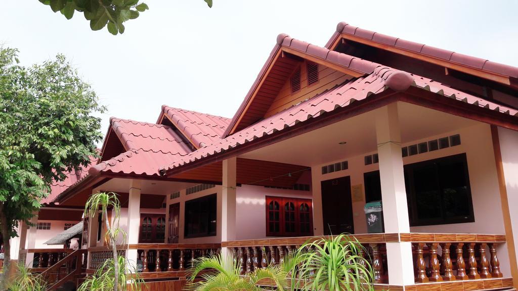 Silver Beach Bungalow Haad Yao Exterior photo